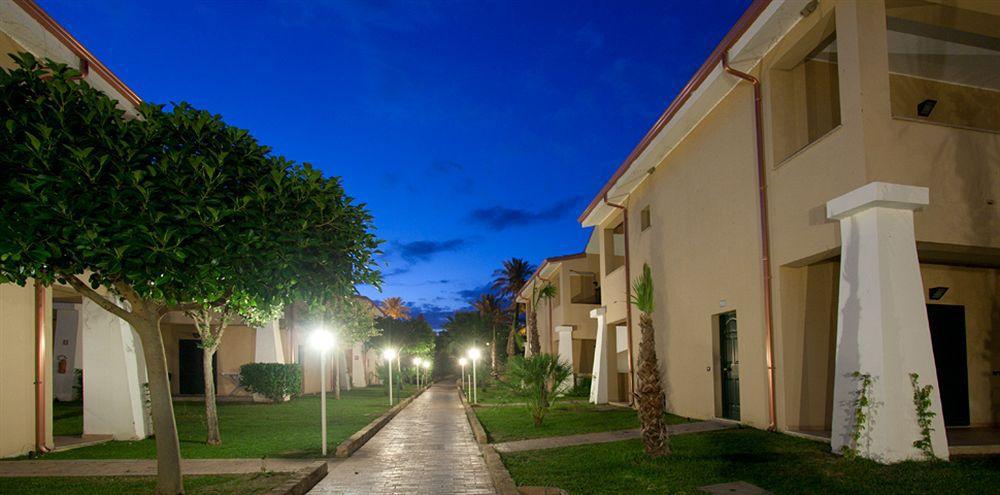 Th Le Castella - Baia Degli Dei Village Exterior photo
