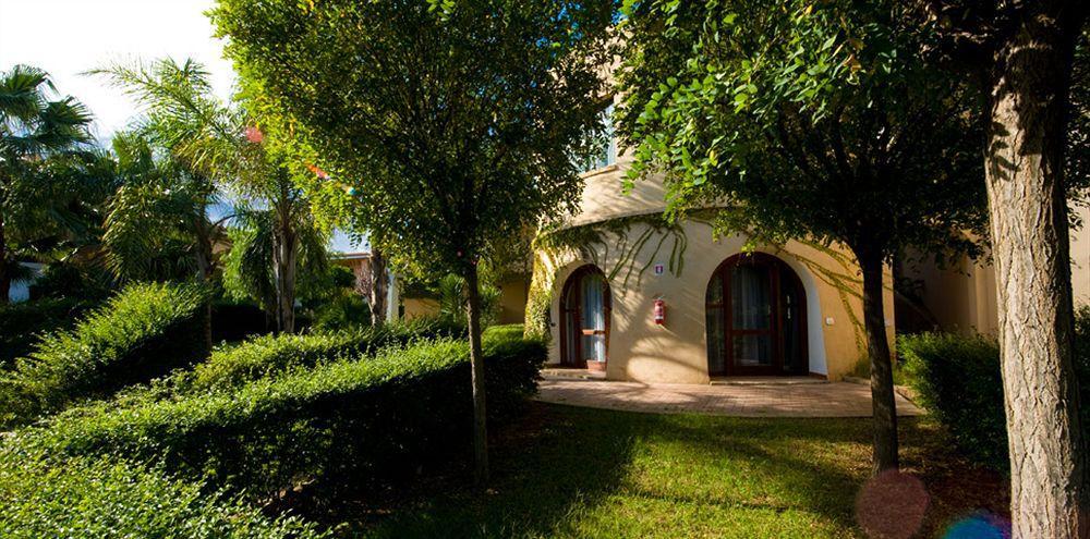 Th Le Castella - Baia Degli Dei Village Exterior photo