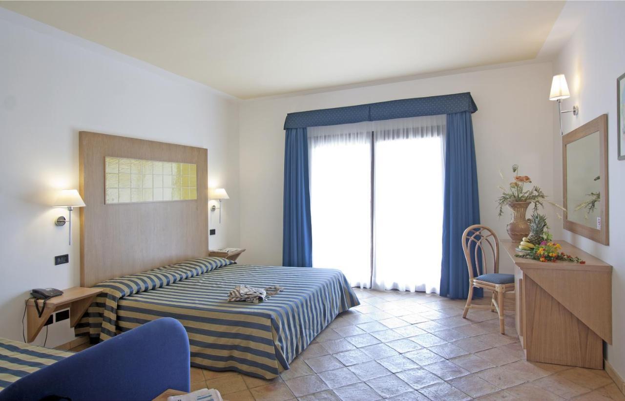 Th Le Castella - Baia Degli Dei Village Exterior photo