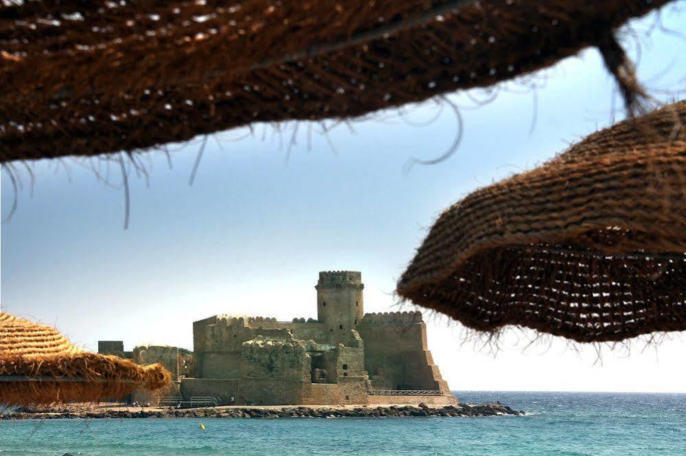 Th Le Castella - Baia Degli Dei Village Exterior photo